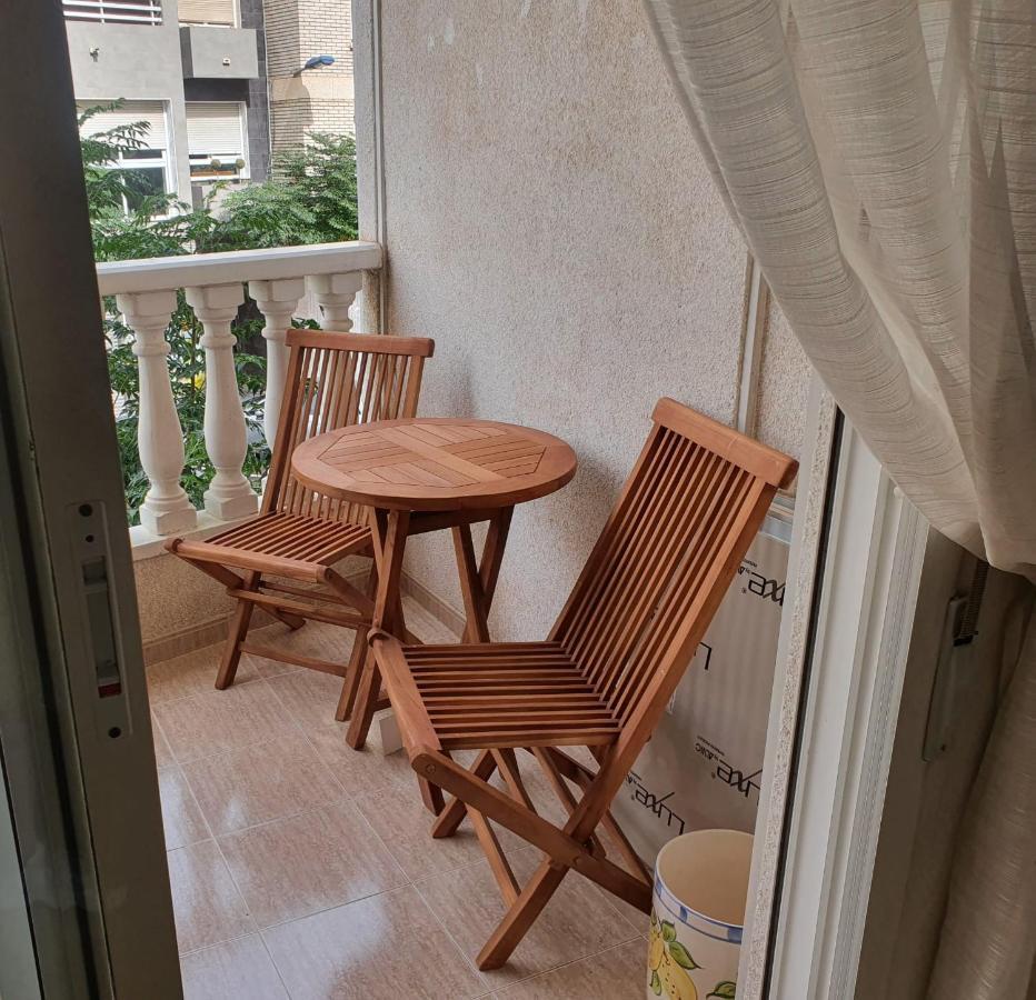 Linmarko Apartamento En Centro De Торрев'єха Екстер'єр фото